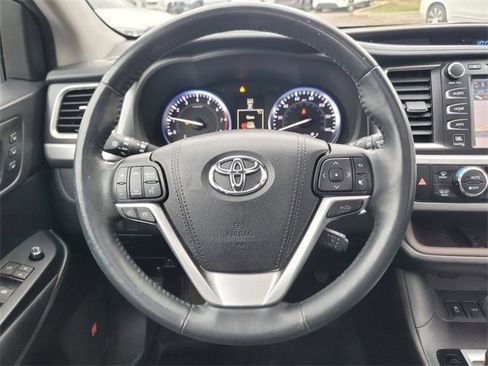 Used 2015 Toyota Highlander Limited Platinum image 32