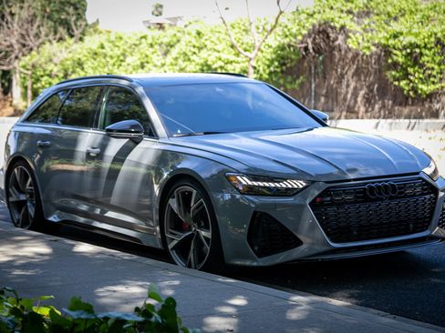 Used 2023 Audi RS 6 AWD/4WD image 3