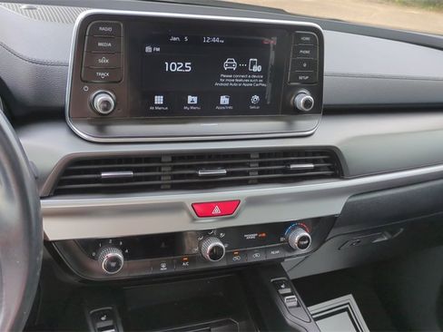 Used 2020 Kia Telluride S w/ S 8 Passenger Seating Package image 18