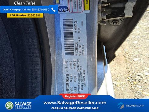 Used 2013 Chrysler 200 Touring w/ S Exterior Appearance Pkg FWD image 16