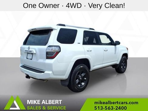 Used 2020 Toyota 4Runner SR5 AWD/4WD image 7