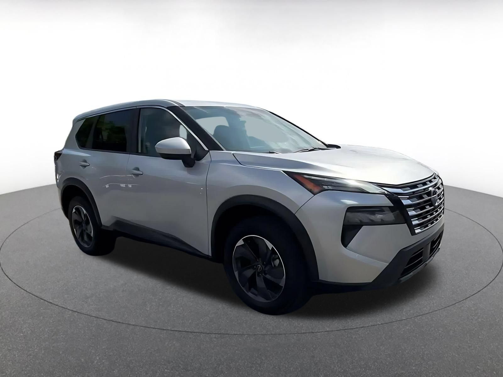 Used 2025 Nissan Rogue SV FWD image 2