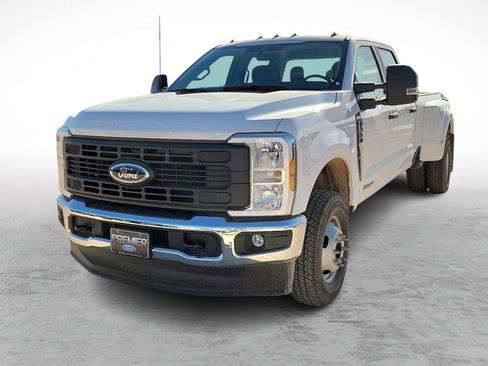 New 2026 Ford F350 XL image 4