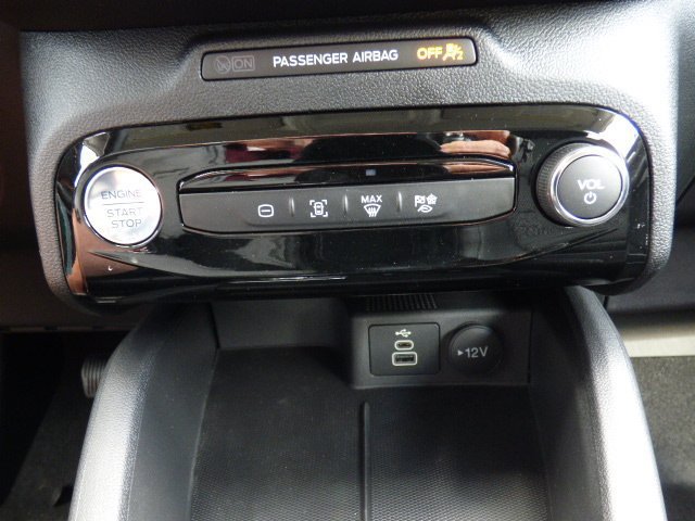 New 2025 Ford Escape SE FWD image 13