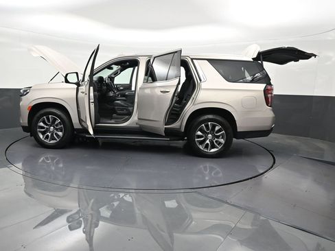 Used 2022 Chevrolet Tahoe LT w/ Luxury Package RWD image 33