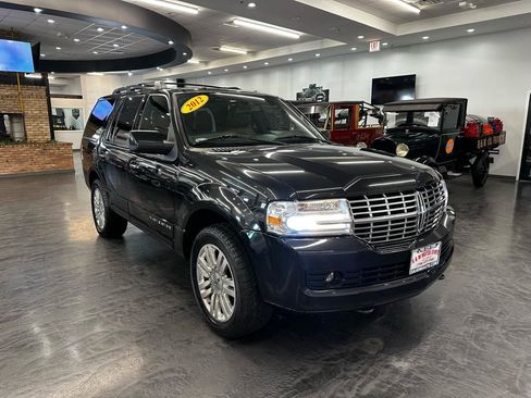 Used 2012 Lincoln Navigator 4WD image 3