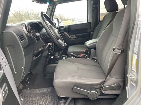 Used 2018 Jeep Wrangler Unlimited Sport w/ Dual Top Group AWD/4WD image 7