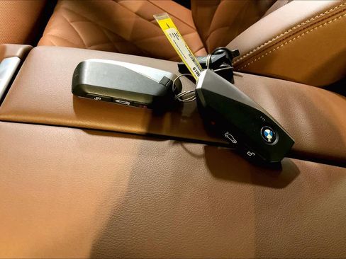 Used 2024 BMW X5 xDrive40i w/ Premium Package image 15