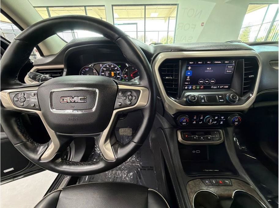 Used 2023 GMC Acadia Denali FWD image 18