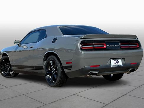 Used 2019 Dodge Challenger SXT RWD image 11