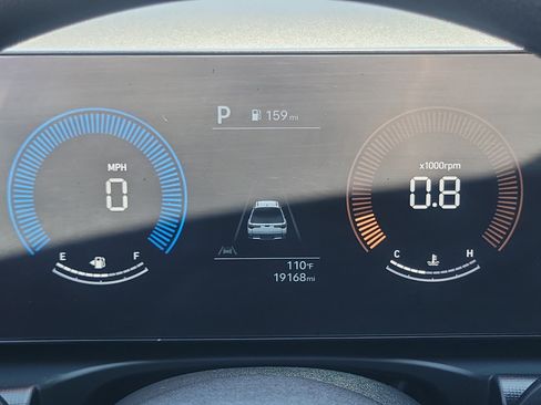 Certified 2025 Hyundai Santa Cruz SEL FWD image 10