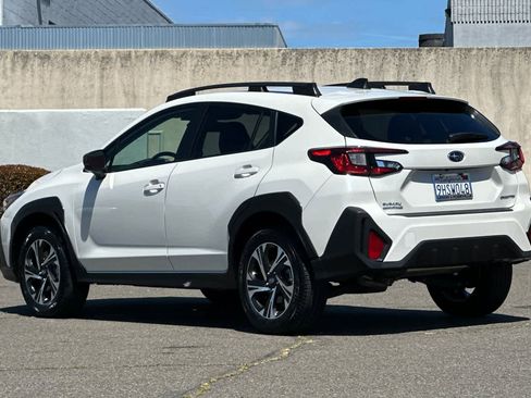 Used 2024 Subaru Crosstrek 2.0i Premium w/ Crosstrek Mirror Package AWD/4WD image 7