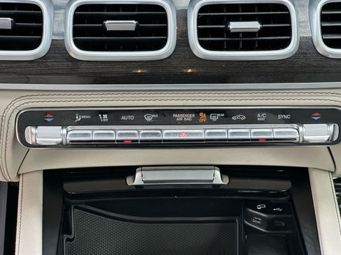 Used 2022 Mercedes-Benz GLE 350 4MATIC w/ Premium Package image 29