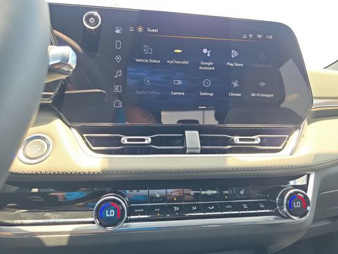 New 2026 Chevrolet Equinox LT w/ Convenience Package II FWD image 21
