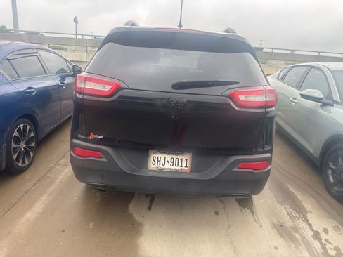 Used 2017 Jeep Cherokee High Altitude image 8