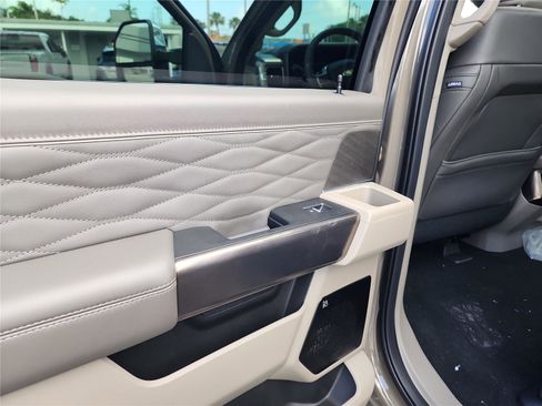 New 2026 Ford F250 Platinum image 19