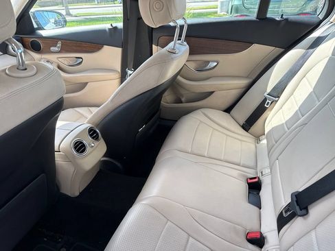 Used 2019 Mercedes-Benz C 300 Sedan image 10