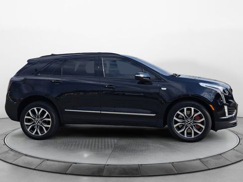 Certified 2022 Cadillac XT5 Sportv w/ LPO, ONYX Package image 7
