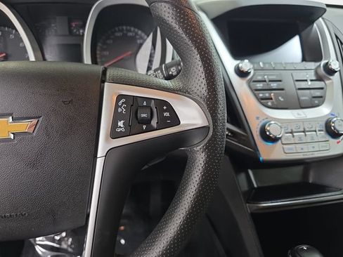 Used 2016 Chevrolet Equinox LT FWD image 18