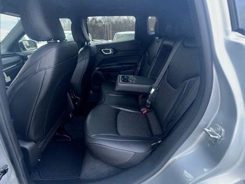 New 2026 Jeep Compass Latitude image 21