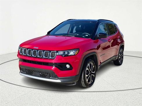 Used 2024 Jeep Compass Limited image 1