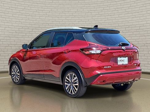 Certified 2023 Nissan Kicks SV FWD image 7