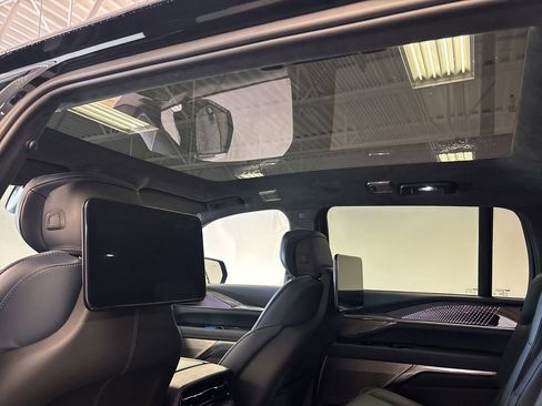 New 2025 Cadillac Escalade IQ Sport 2 w/ LPO, ONYX Package image 35