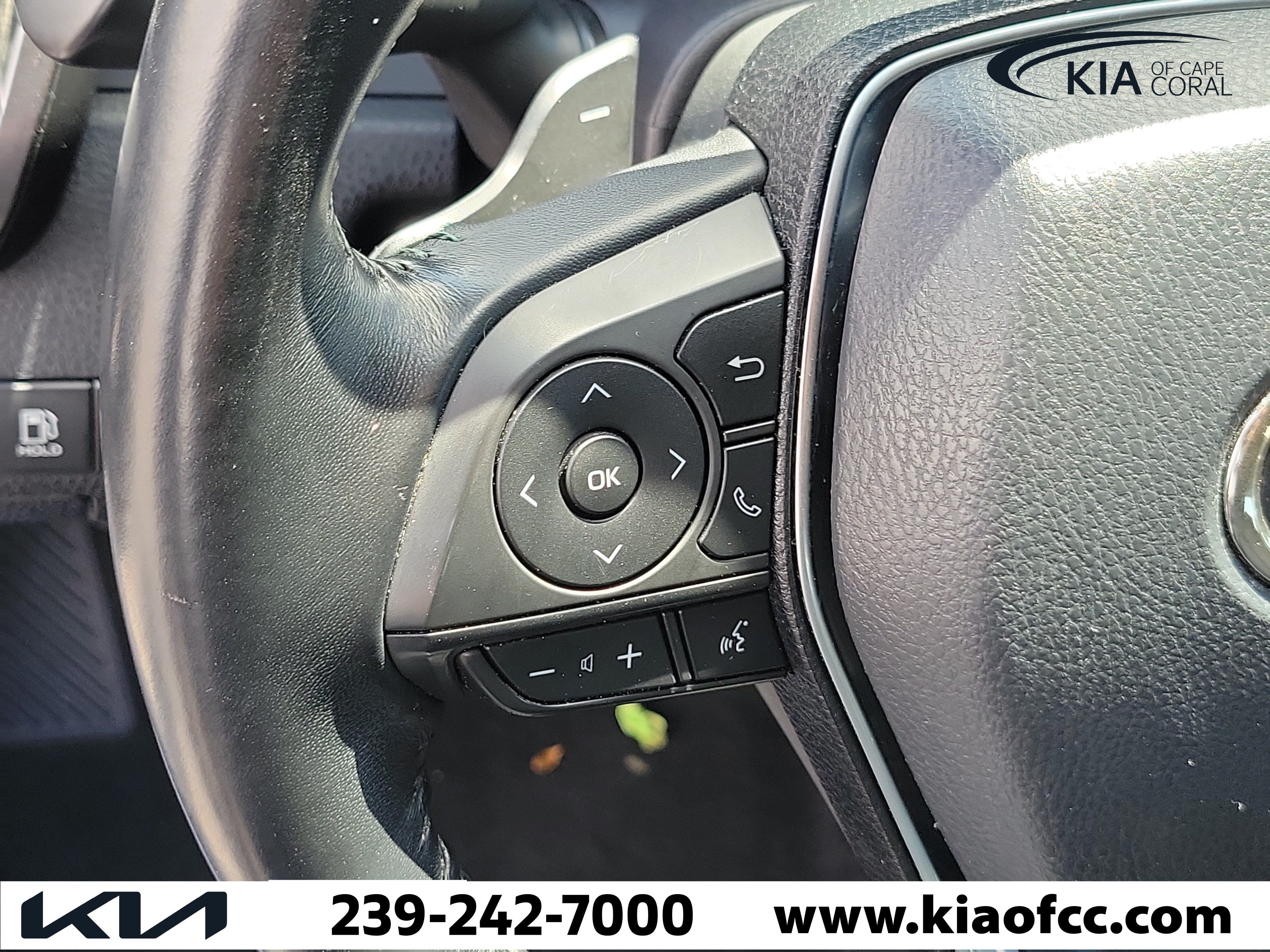 Used 2019 Toyota Camry SE FWD image 27