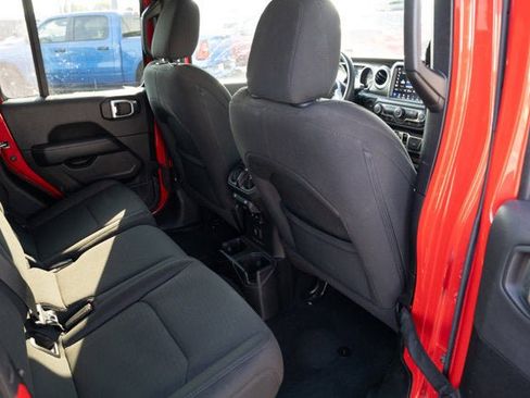 Certified 2023 Jeep Gladiator Overland image 34