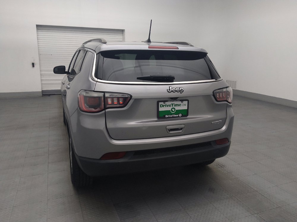 Used 2018 Jeep Compass Latitude w/ Popular Equipment Group FWD image 6