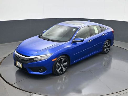 Used 2018 Honda Civic Touring image 13