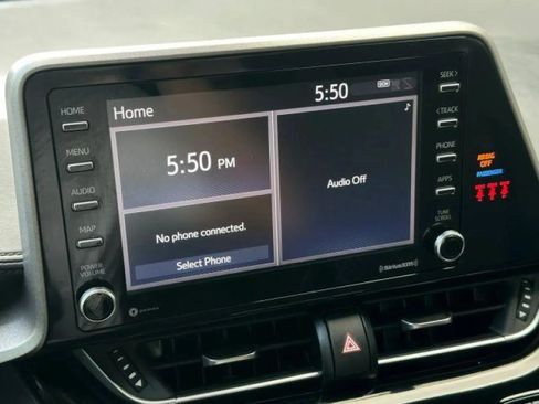 Used 2021 Toyota C-HR LE FWD image 32