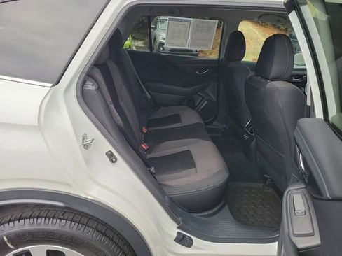 Used 2022 Subaru Outback Premium image 16