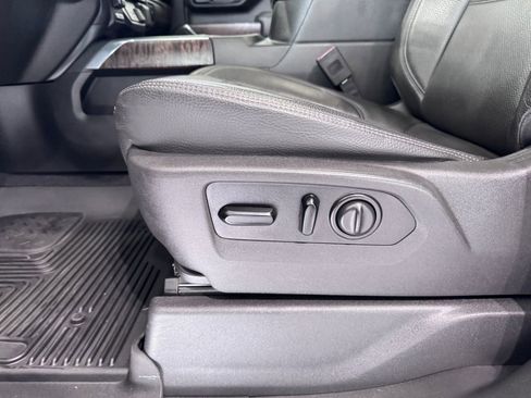 Used 2020 GMC Sierra 3500 Denali w/ Denali Ultimate Package image 28