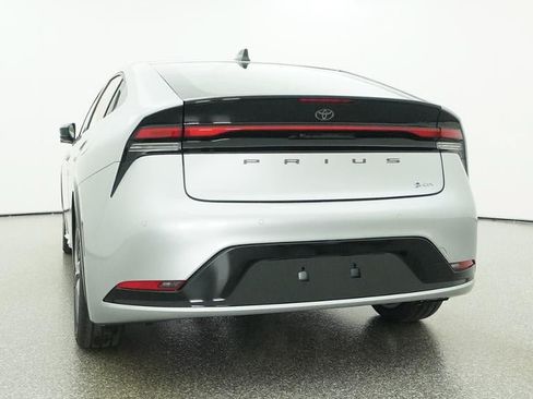 New 2027 Toyota Prius XLE FWD image 22