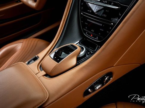 Used 2020 Aston Martin DB11 AMR image 48