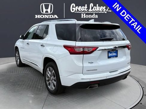 Used 2019 Chevrolet Traverse Premier w/ Driver Confidence II Package FWD image 4