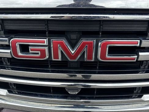 Used 2020 GMC Acadia SLT w/ Premium Package FWD image 30