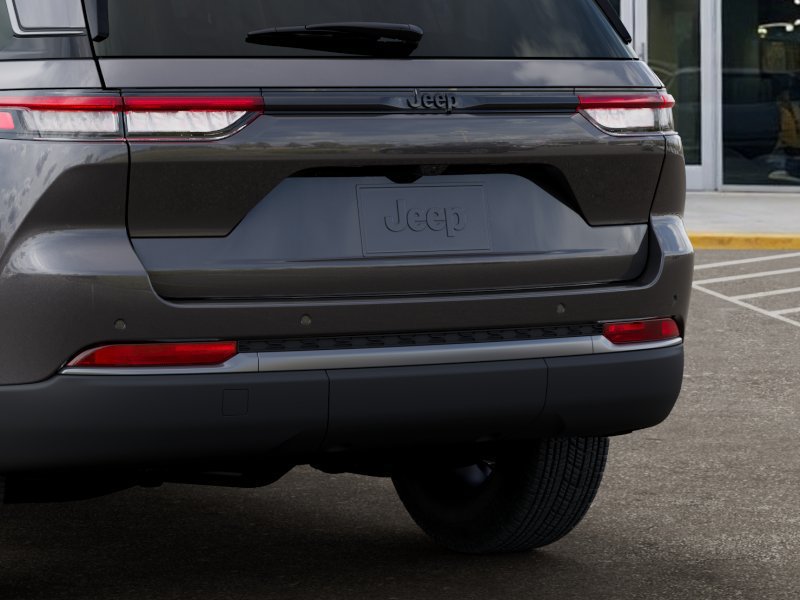 New 2026 Jeep Grand Cherokee Altitude RWD image 13