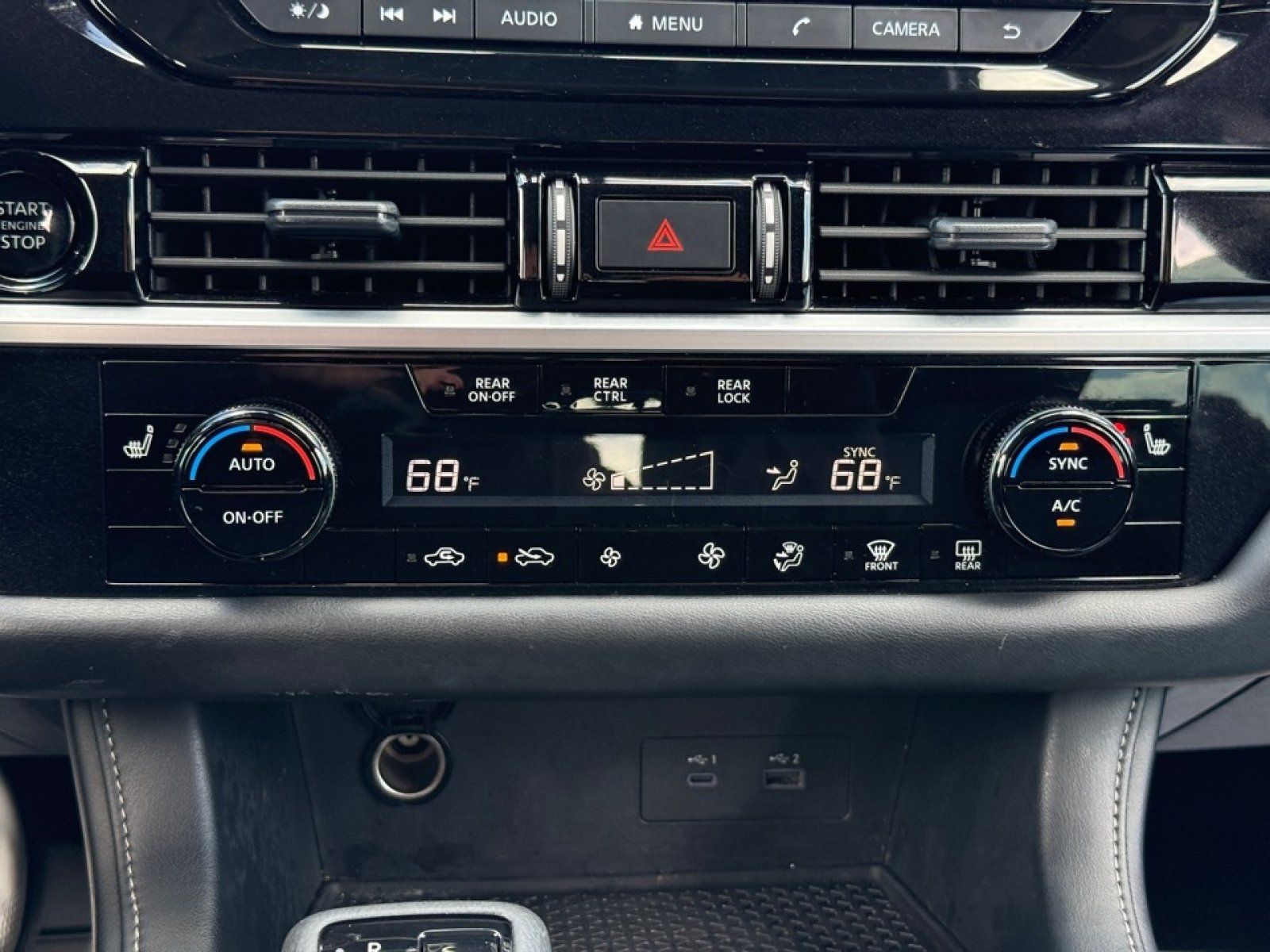 Used 2025 Nissan Pathfinder SV FWD image 35