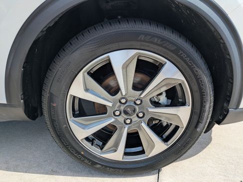 Used 2023 Ford Escape Platinum AWD/4WD image 9