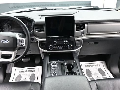 Used 2024 Ford Expedition XLT AWD/4WD image 18