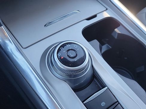 Used 2021 Ford Explorer XLT w/ Equipment Group 202A image 20