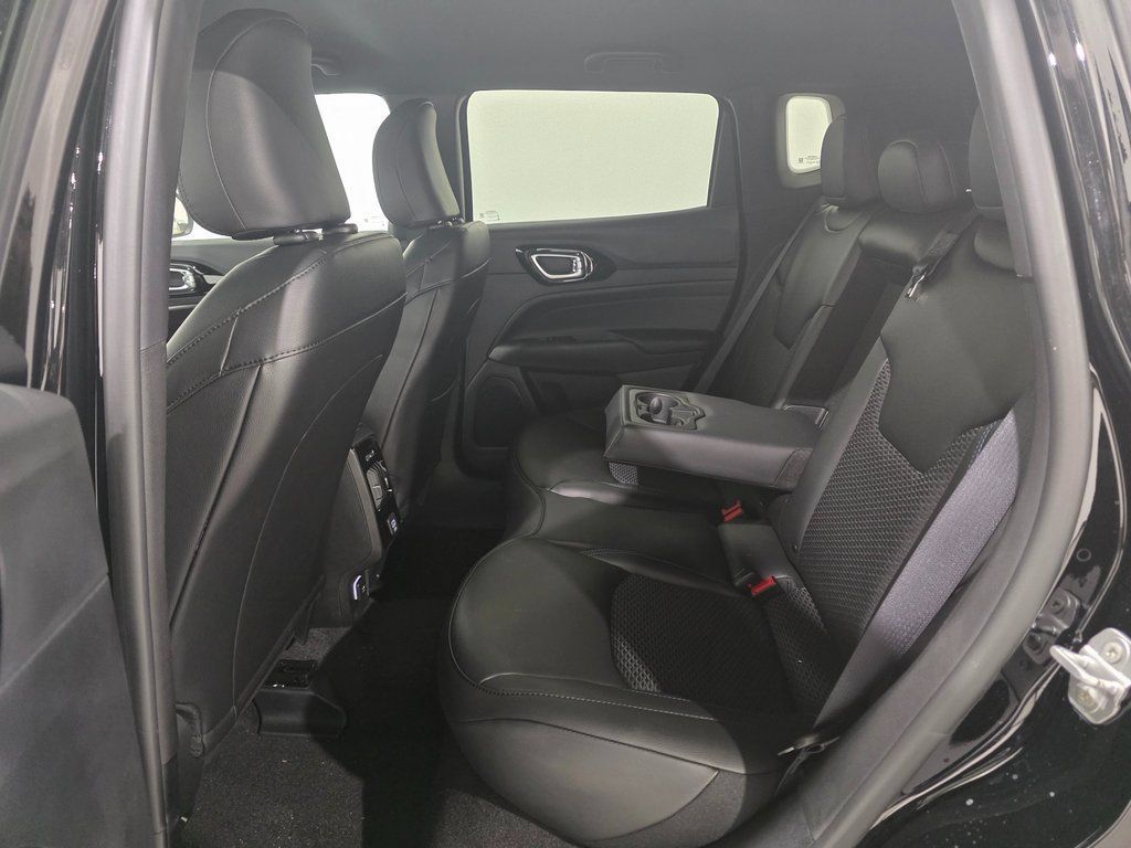 New 2026 Jeep Compass Latitude AWD/4WD image 20