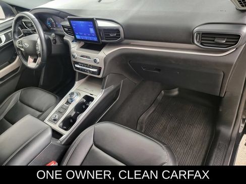 Certified 2022 Ford Explorer XLT w/ Equipment Group 202A AWD/4WD image 19