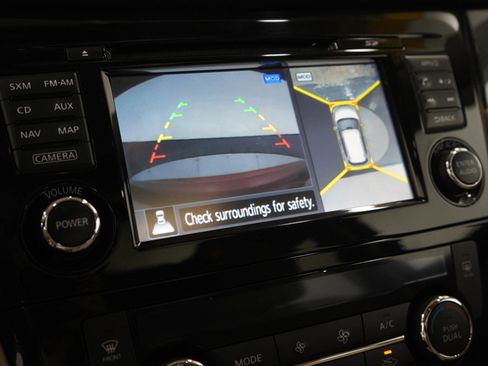 Used 2015 Nissan Rogue SL image 25