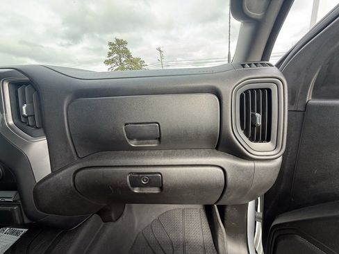 Used 2022 Chevrolet Silverado 2500 Custom w/ Custom Value Package image 21