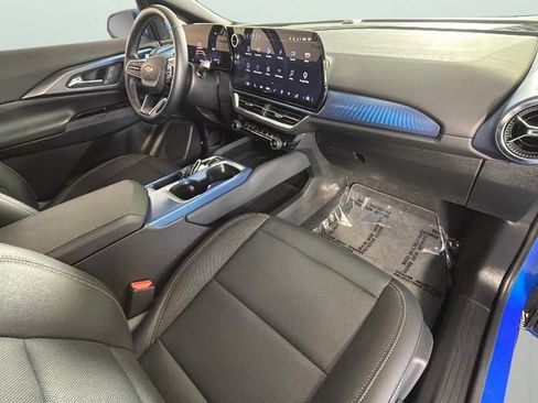 Used 2025 Chevrolet Equinox EV LT w/ Convenience Package FWD image 35