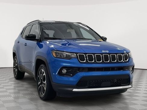 Used 2024 Jeep Compass Limited image 1