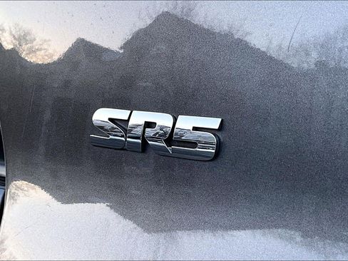 Used 2012 Toyota 4Runner SR5 w/ Convenience Pkg image 8